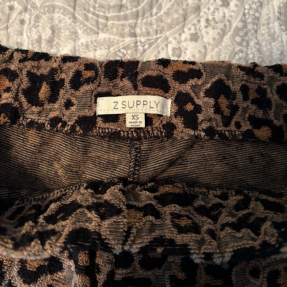 Leopard pants! - Picture 2 of 4
